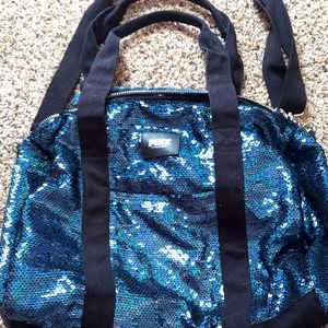 VS/PINK duffle bag